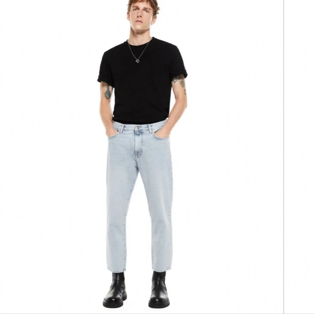NWT ZARA STRAIGHT FIT JEANS LIGHT BLUE